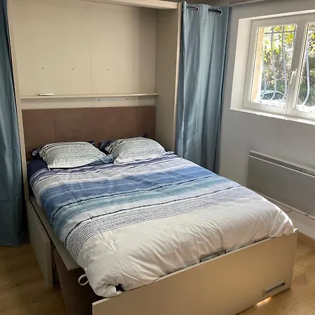 Confortable Au Calme Avec Acces Piscine Et Parking
